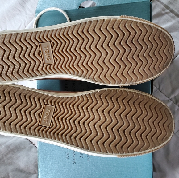 Tom's suede sneakers - Picture 5 of 12